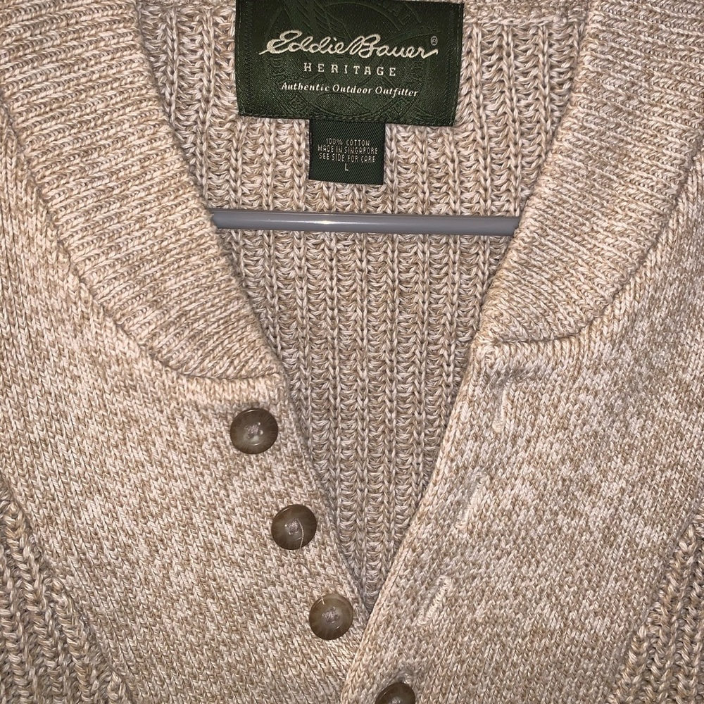 Quarter button - Picture 2 of 4
